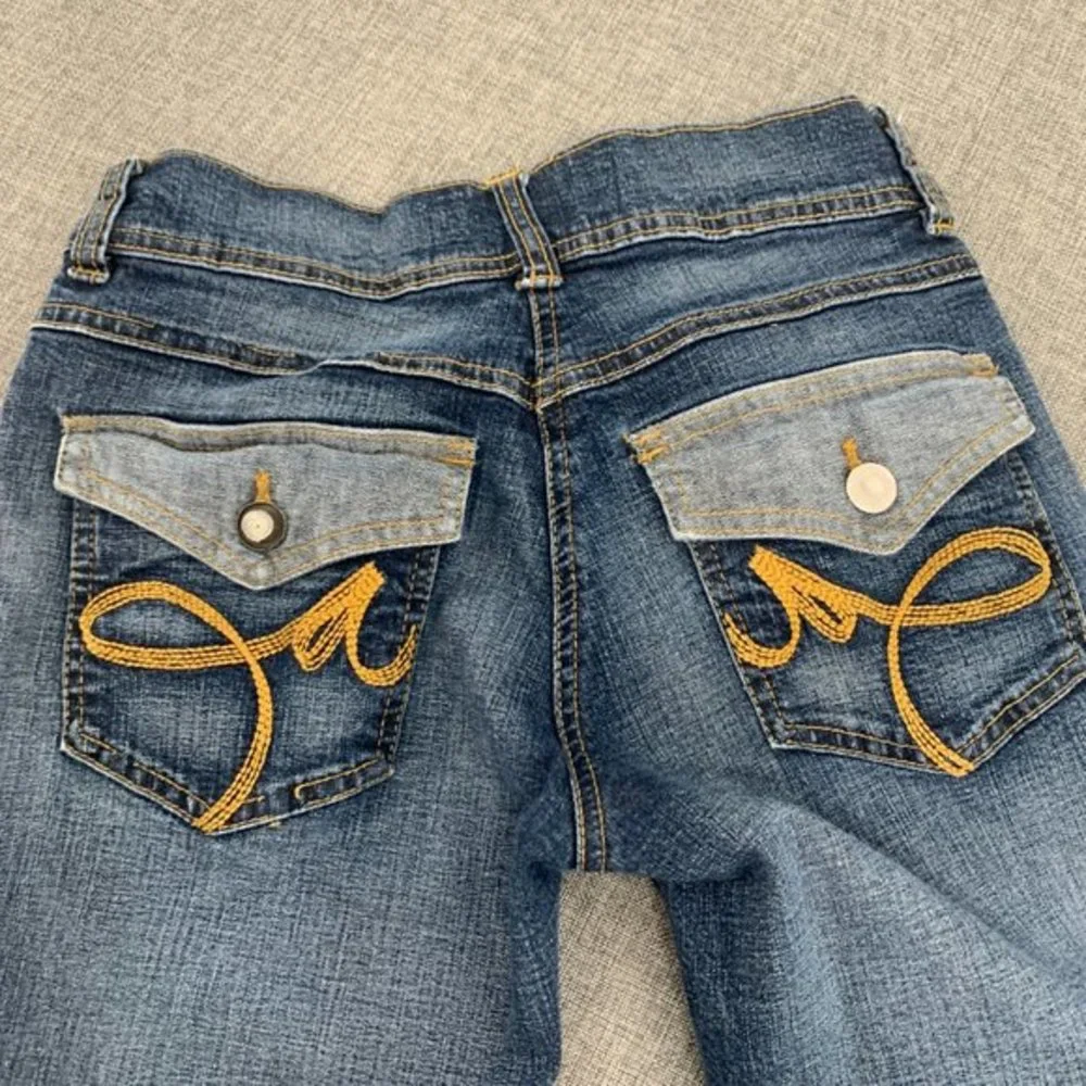 National Outfitters Cropped Denim Pants Size 1 Cuffed Stone Washed Embroidered P